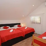 Korcula Villa *